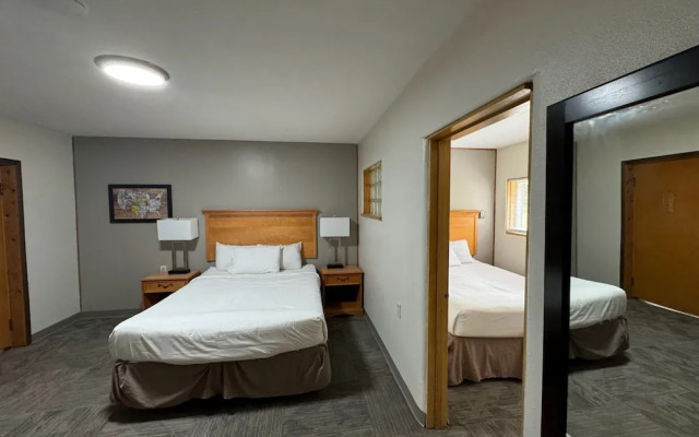 Maple Ridge Motel