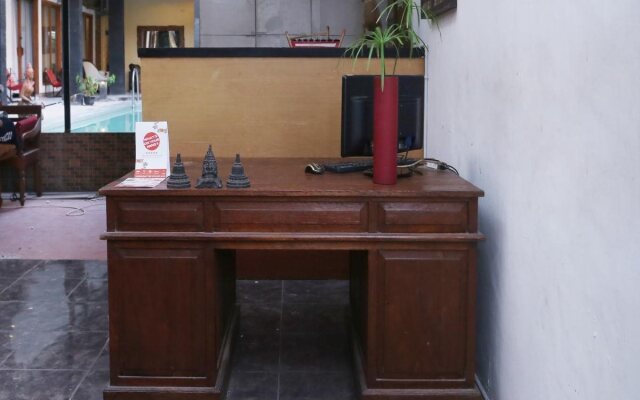 Oyo 426 Hotel Gading Resto