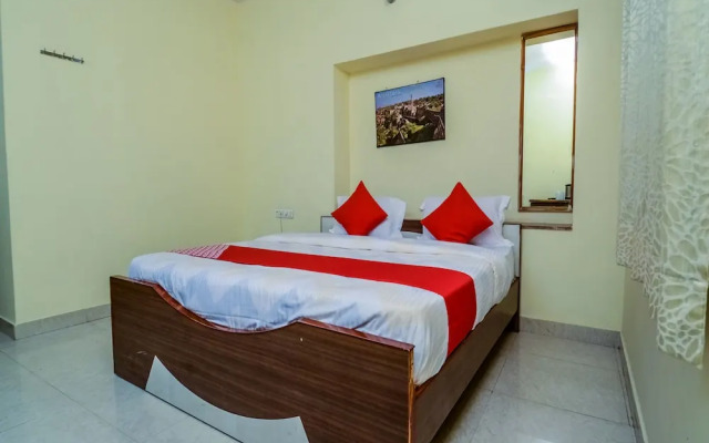 OYO 18825 Hotel Akshey