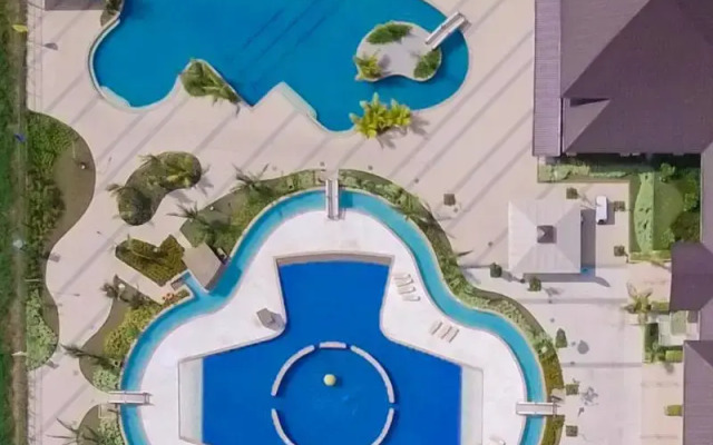 Aquamira Hotel & Resort