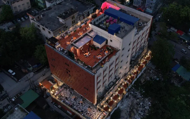 Hiland Hotel