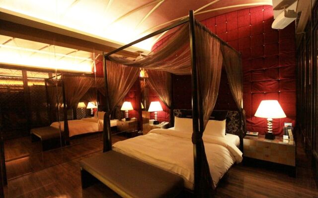 THE YORKER De'luxe Motel