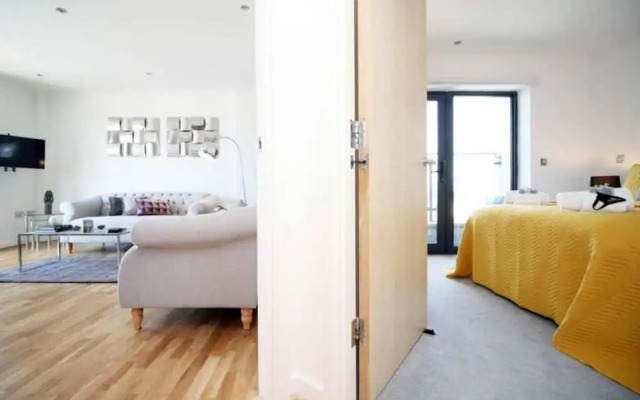 Dray Court - Luxury 2 Bedroom Apartment