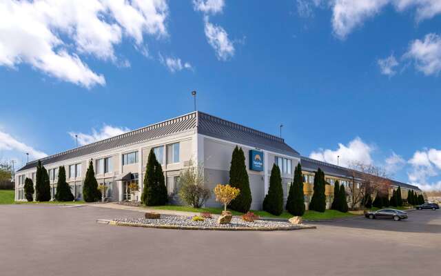 Quality Inn & Suites Syracuse Fairgrounds