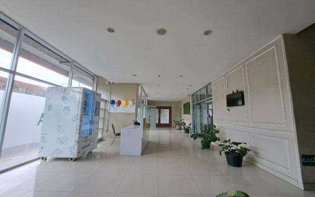 Capital O 93481 Apartement Grand Asia Afrika By Kelola Room