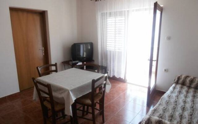 Apartments Sersic Baska