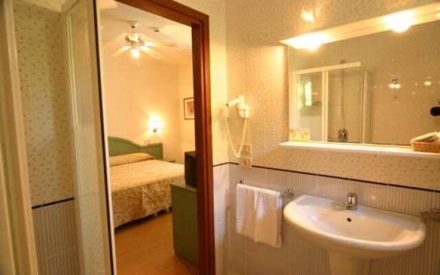 Hotel Alexander