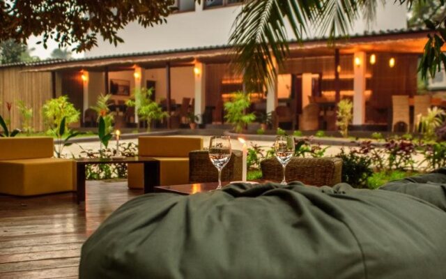 The Mandolis Hotel