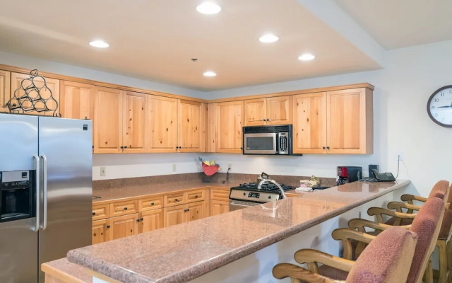 Bear Creek Lodge 109a 1 Bedroom Condo by Alpine Lodging Telluride