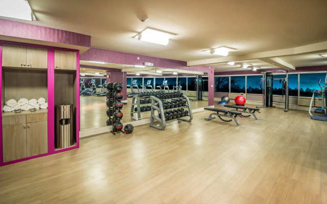 Crowne Plaza Saddle Brook by IHG