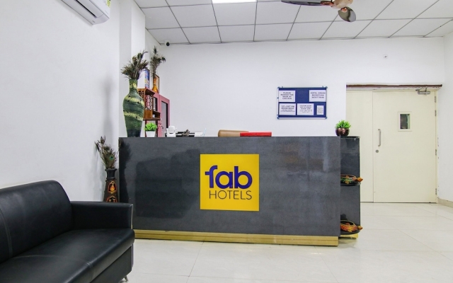 Fabhotel Grand City