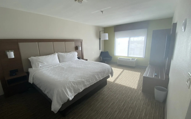Holiday Inn Express & Suites Albuquerque Historic Old Town by IHG