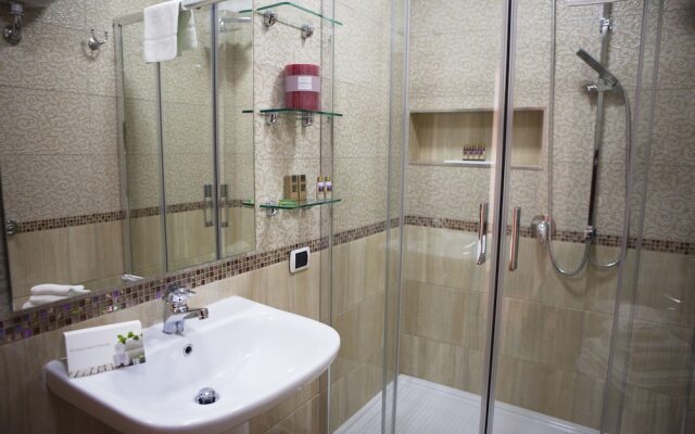 Isa Guest Rooms