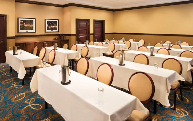 Sheraton Hotel Minneapolis Midtown