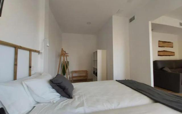 Acero y Piedra Apartamentos con jardín