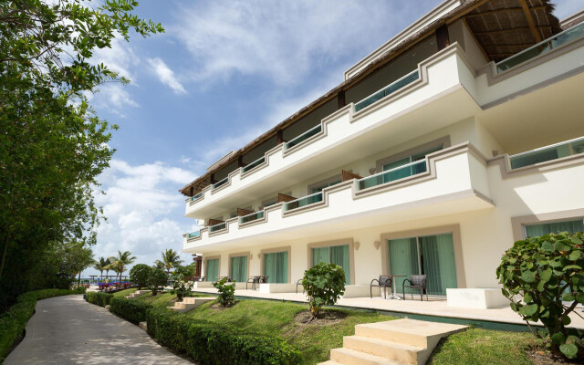 BlueBay Grand Esmeralda All Inclusive