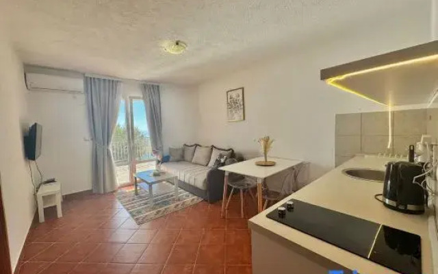 Calma Vista Apartments