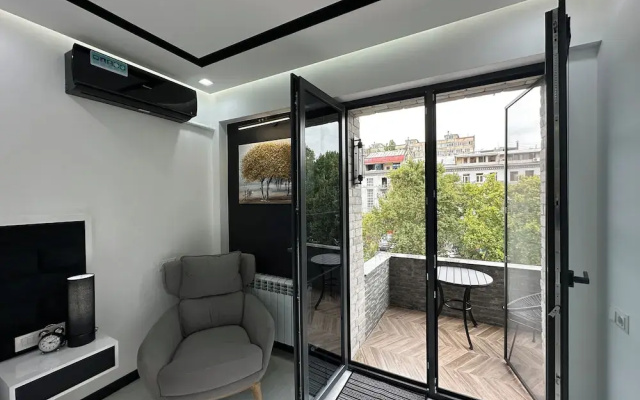 Apartment by Luxe Group MA777