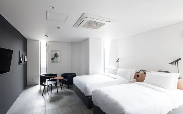 Gangneung Boutique Hotel Bombom