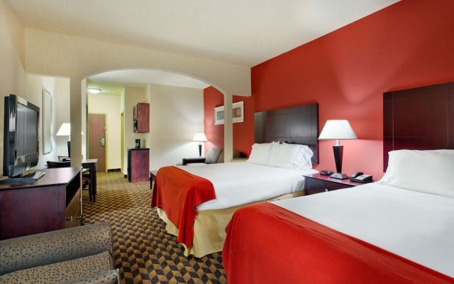 Holiday Inn Express & Suites Malvern