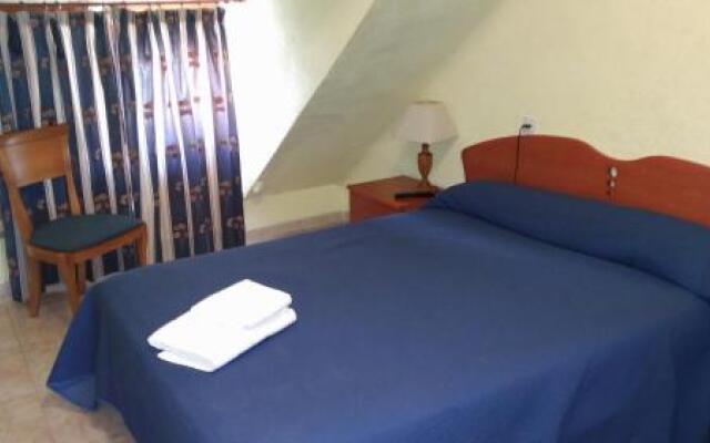 Hostal Aribel Longinos