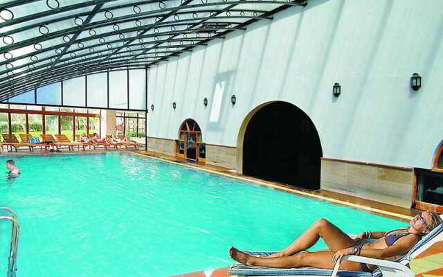 Club Sunny World (ex Orient Hill Hotel)