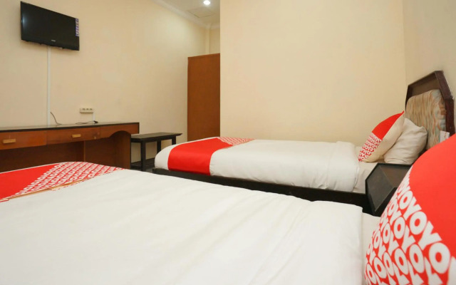 OYO 2003 Female Guest House