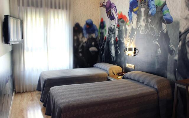 Hostal 4C Cuatro Caminos