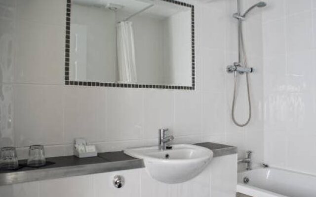 Fairburn Hotel