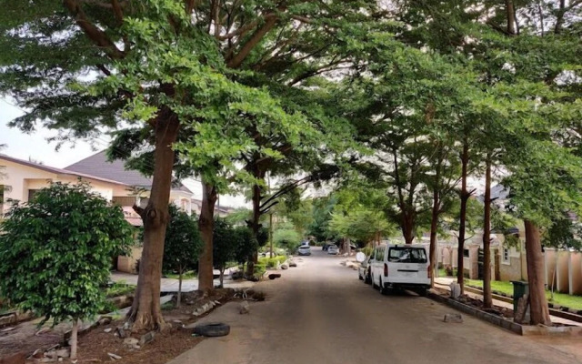 Apex Hotel And Suites