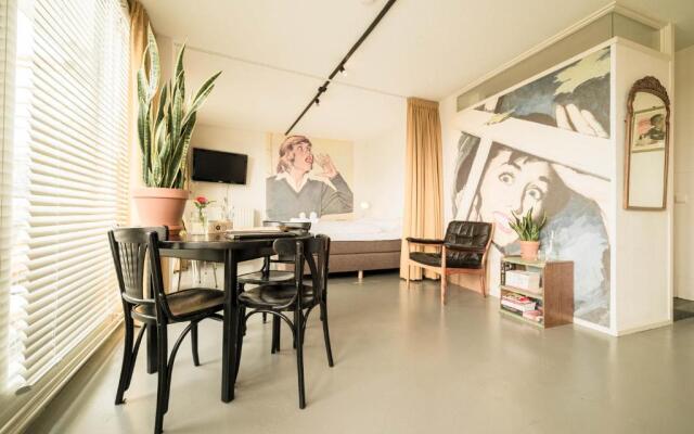 Pink Flamingo Boutique Hostel