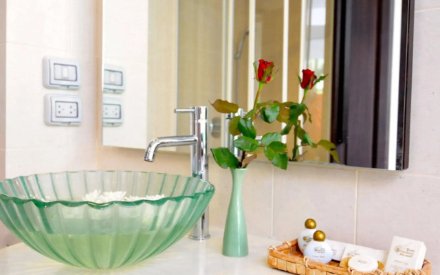 Baan Karonburi Resort