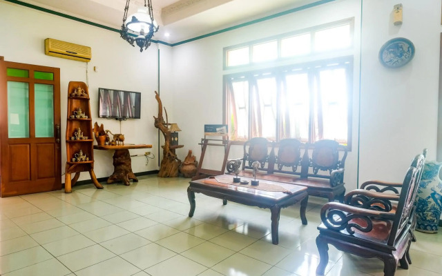RedDoorz near XT Square Yogyakarta