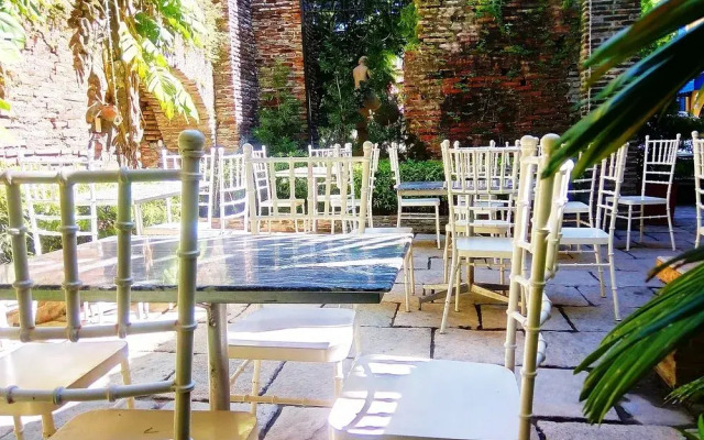 RedDoorz Plus @ Calle Crisologo Vigan