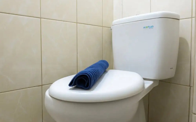 Best Price Studio at The Springlake Apartment