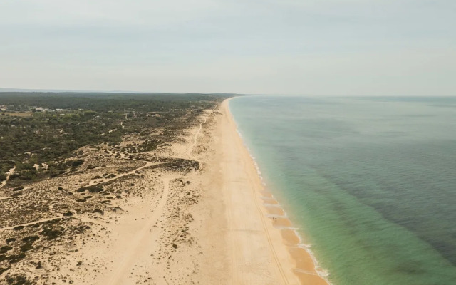 CL M Villa Retreat by Cadenzalux