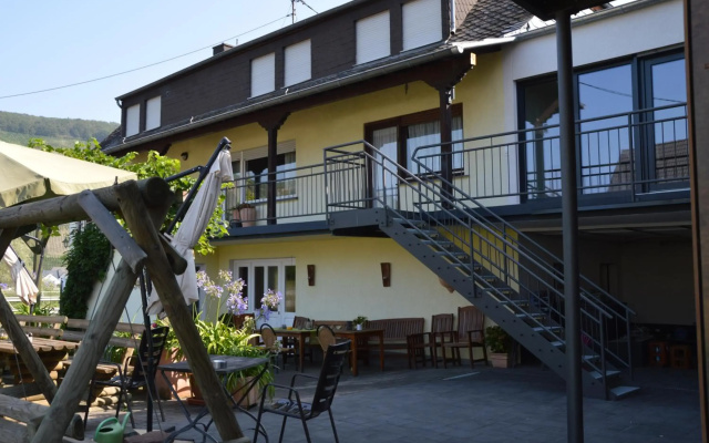 Wein & Gästehaus Porten-Becker