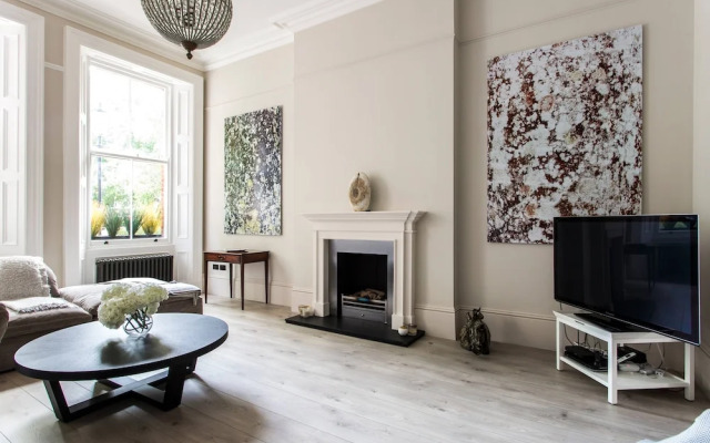 Nevern Square VIII by onefinestay