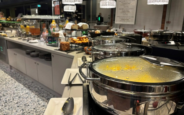 Mercure Nantes Centre Grand Hotel