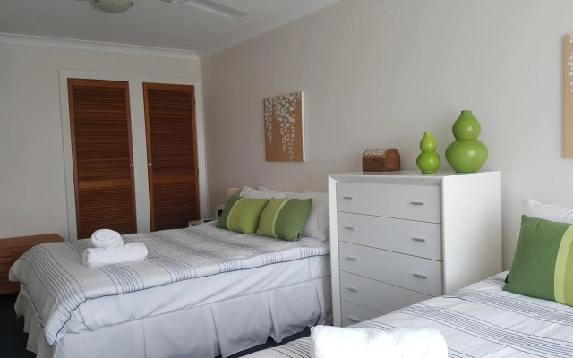 Villa Riviera on River Front