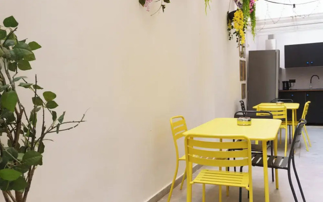 Sani Deluxe Suite Home