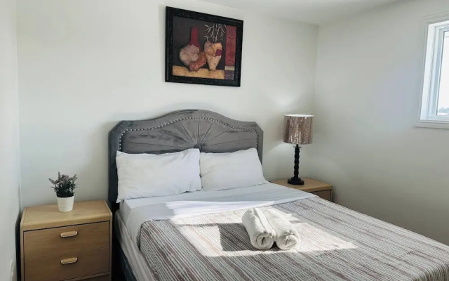 Cozy Modern 3BR With Free Parking Fast Wifi