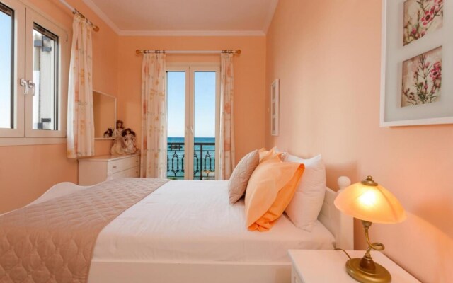 Villa Elizabeth - Seafront Modern Villa - Villa Elizabeth - Seafront Classic Villa