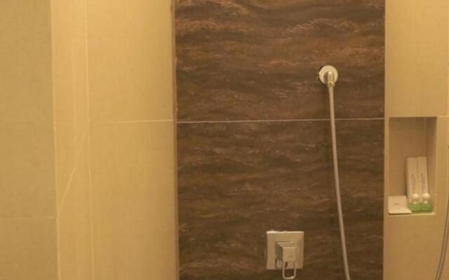 Life Emerald Hotel Surabaya