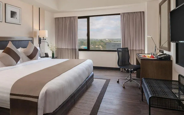 Seda Abreeza - Newly Renovated