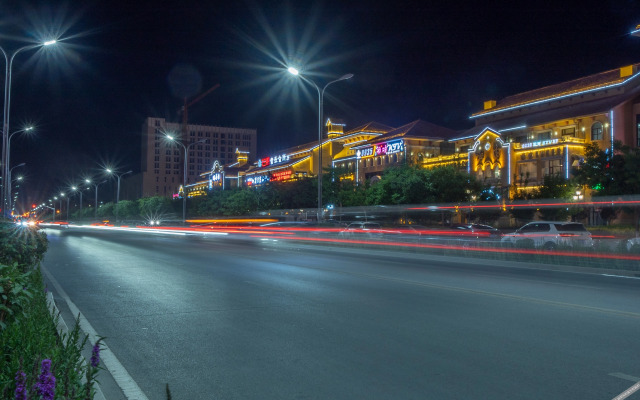 Ibis Hotel (Jinchang Guofang Plaza)