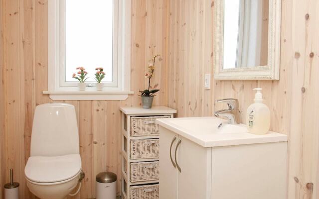 Elite Holiday Home in Vinderup With Private Pool