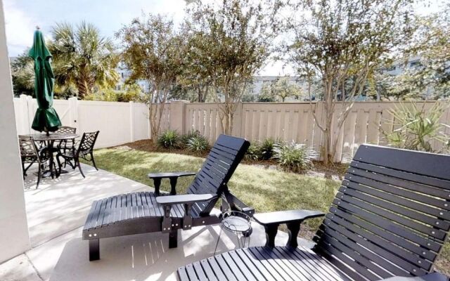 Palm Breeze 5 Bedroom Holiday Home