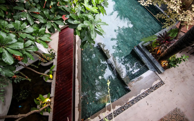 Sarina Hotel & Villa