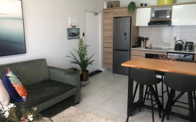 Luxurious Waterfall 1 bedroom Condo With Free Uncapped Wifi